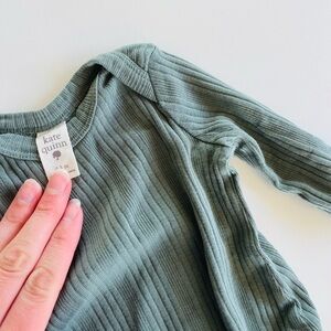 Kate Quinn knotted gown 0-3M.